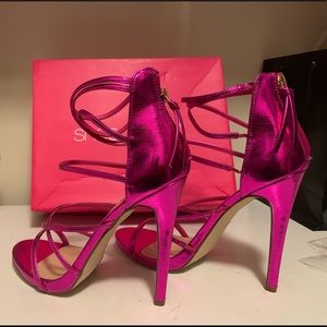 💅🏽We wear Pink (well Fuchsia) Sandal heels💅🏽